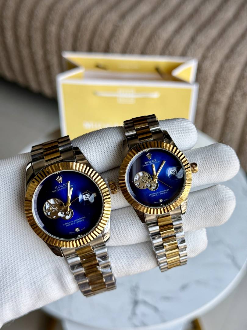Role_x Oyster Date Couple