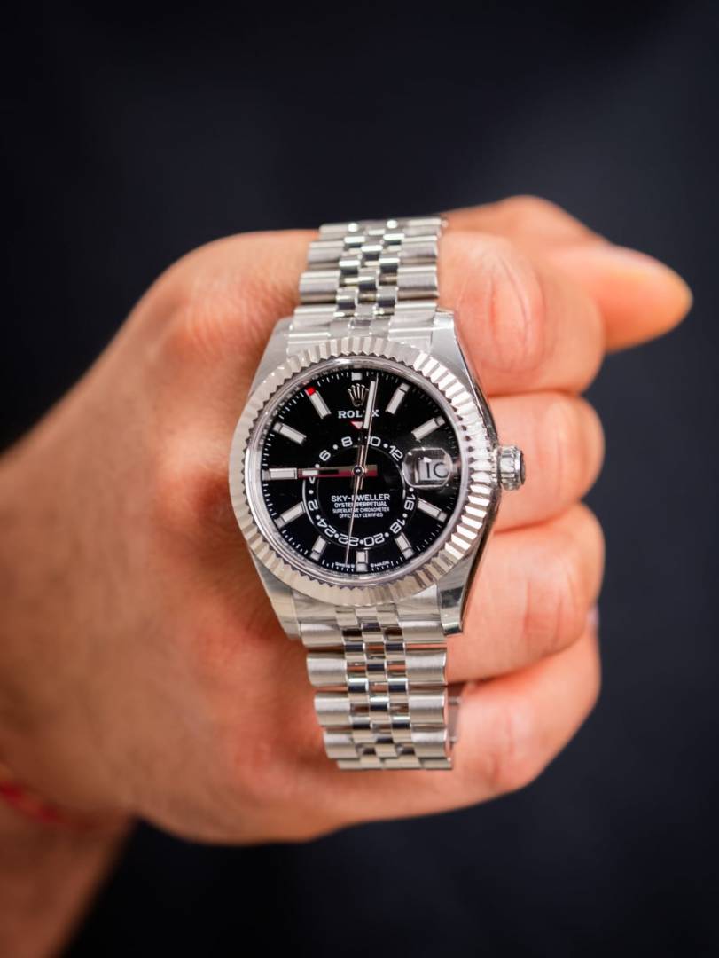 Role_x Oyster Perpetual Sky Dweller Silver-Black