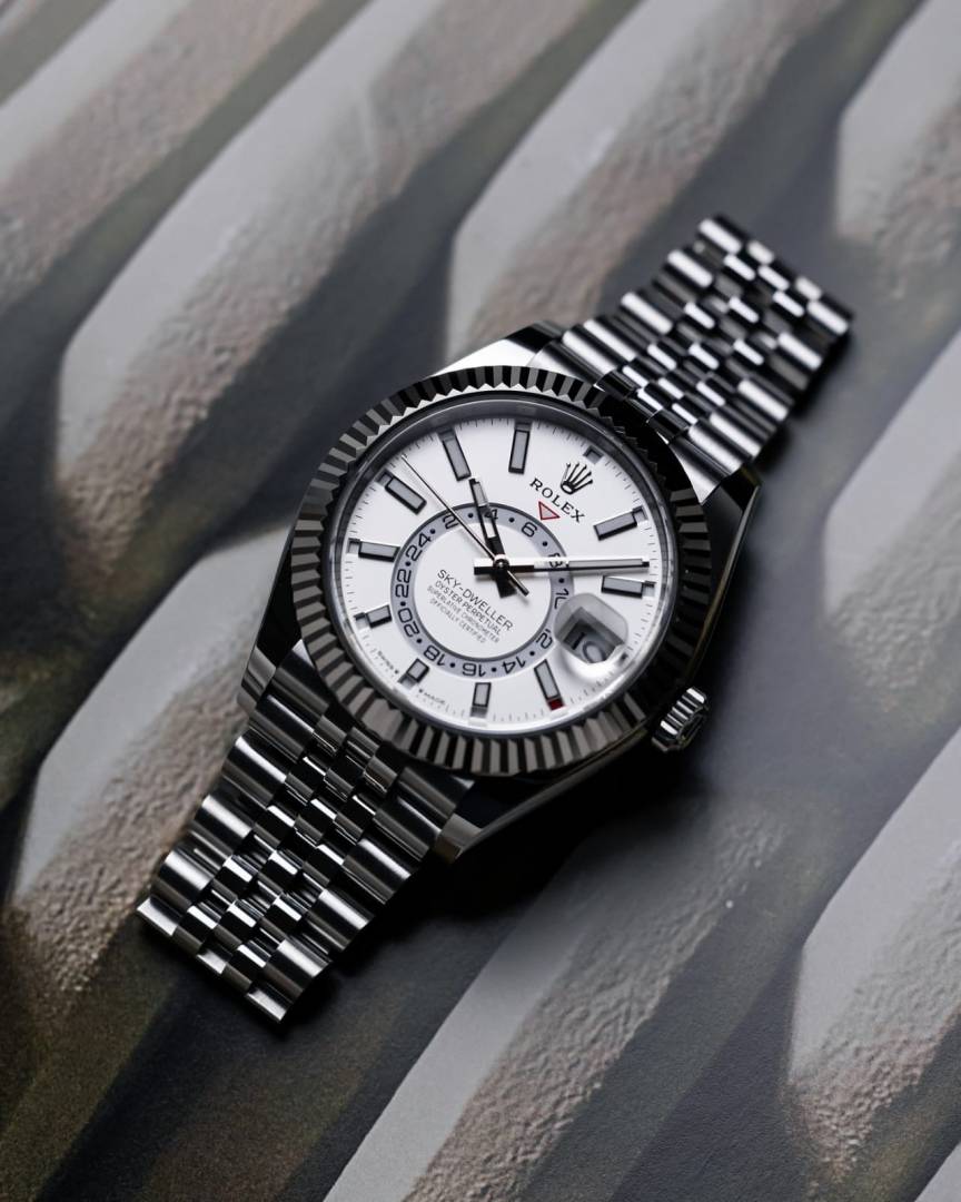 Role_x Oyster Perpetual Sky Dweller Silver-White
