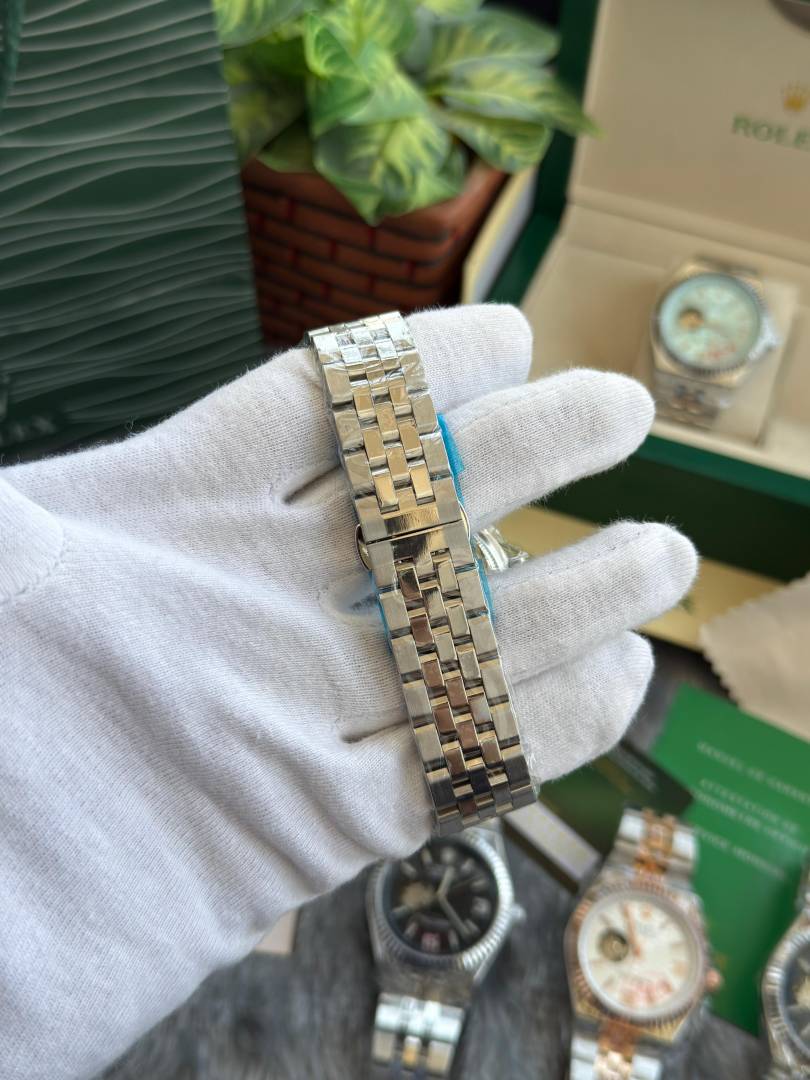 Role_x Land Dweller Aqua Blue Automatic W218