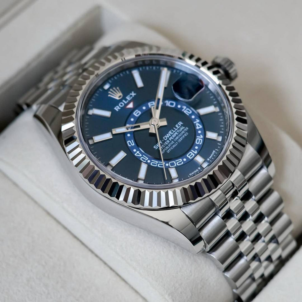 Role_x Oyster Perpetual Sky Dweller Silver-Blue