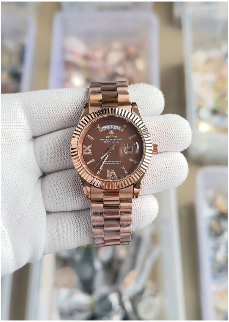 Role_x Oyster perpetual Day Date 40 Battery - J1630