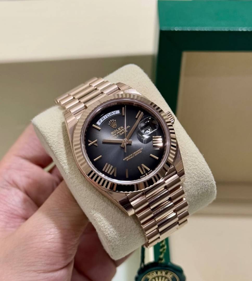Role_x Oyster Perpetual Day Date 40 Battery