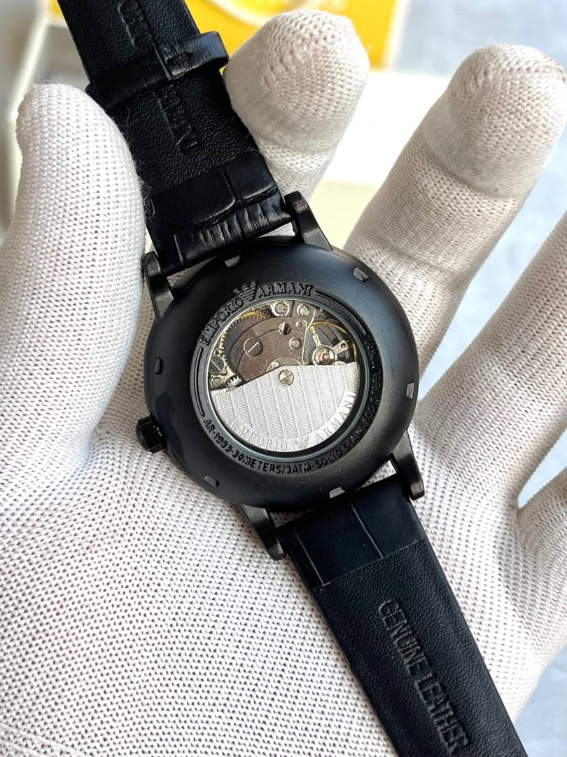 Emporio Arman_i Auto
