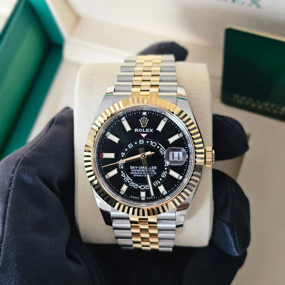 Role_x Oyster Perpetual Sky Dweller 2Ton-Gold-Black