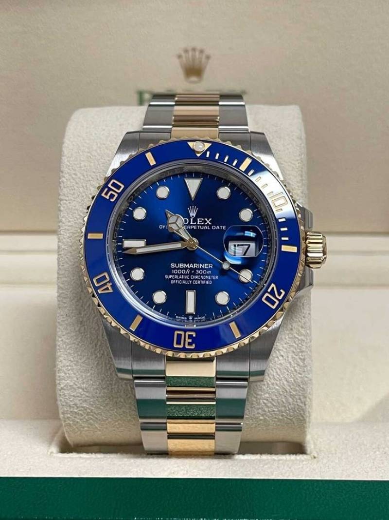 Role_x Oyster Perpetual Submarine 2Ton-Gold-Blue