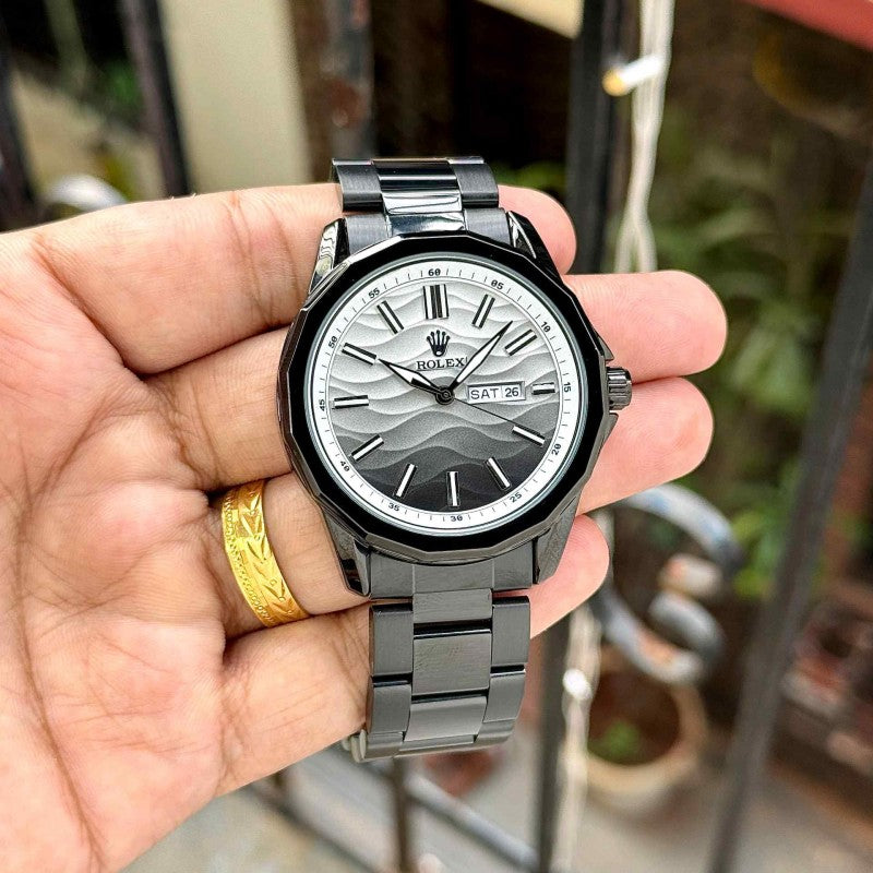 Role_x White Black Day Date Mens Watch