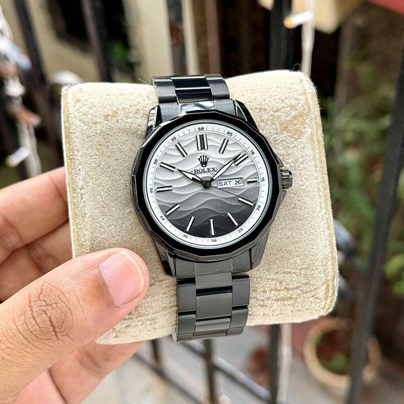 Role_x White Black Day Date Mens Watch