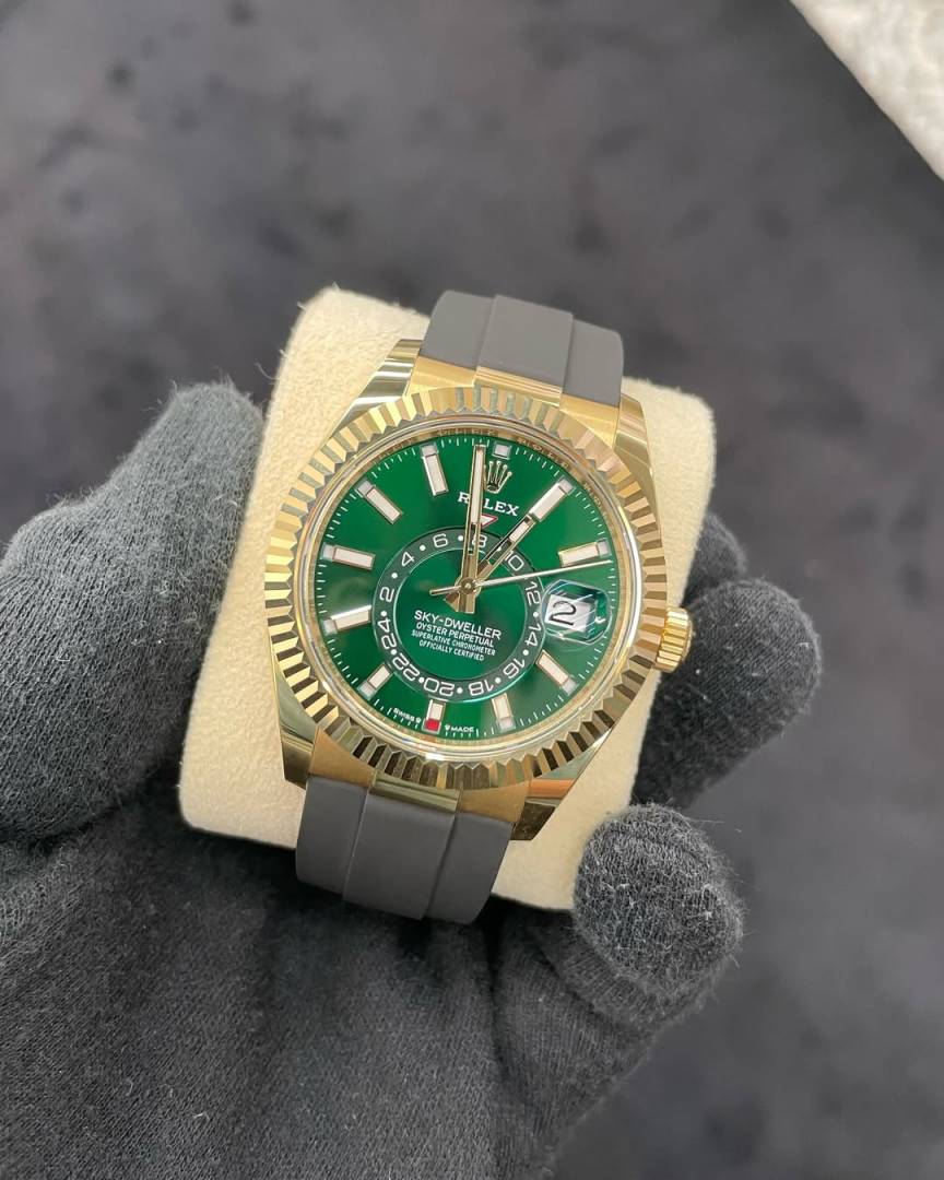 Role_x Oyster perpetual Sky Dweller