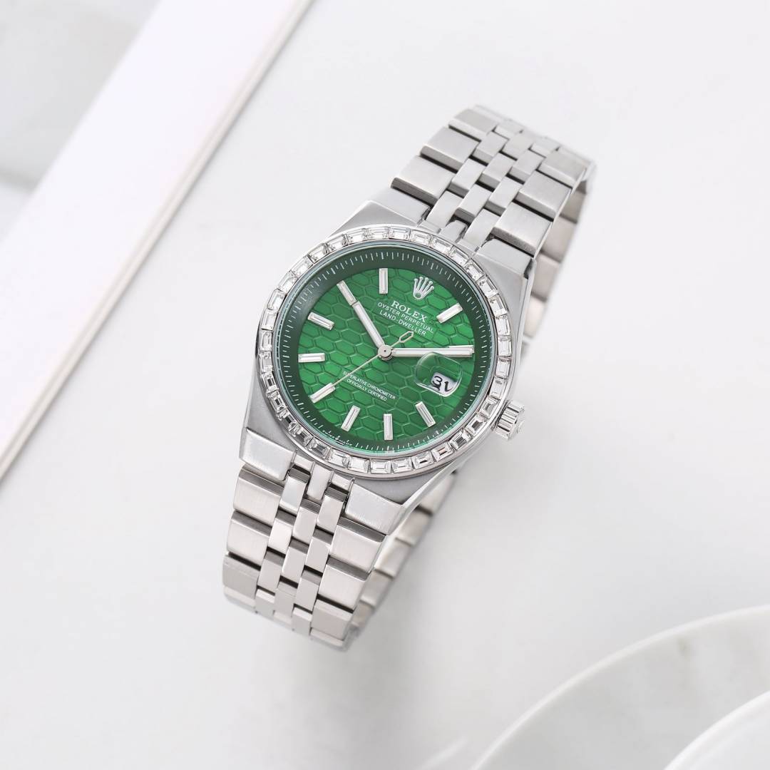 Role_x Oyster Perpetual Land Dweller Diamond Bazel