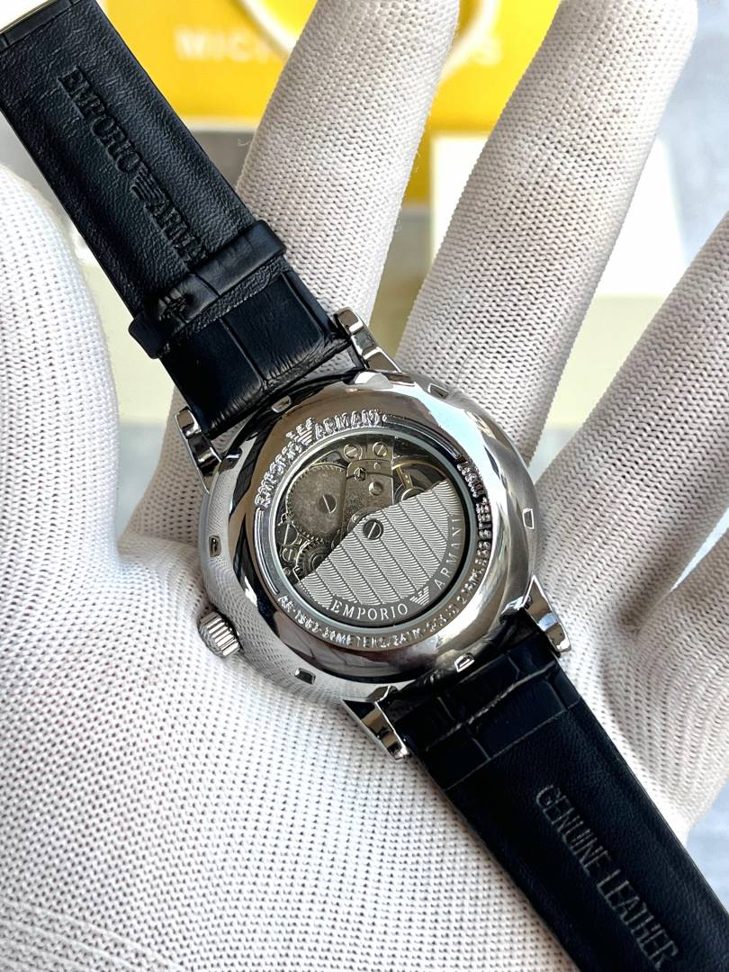 Emporio Arman_i Auto
