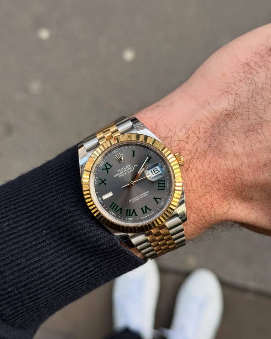 Role_x Oyster perpetual Date Just Automatic Gold