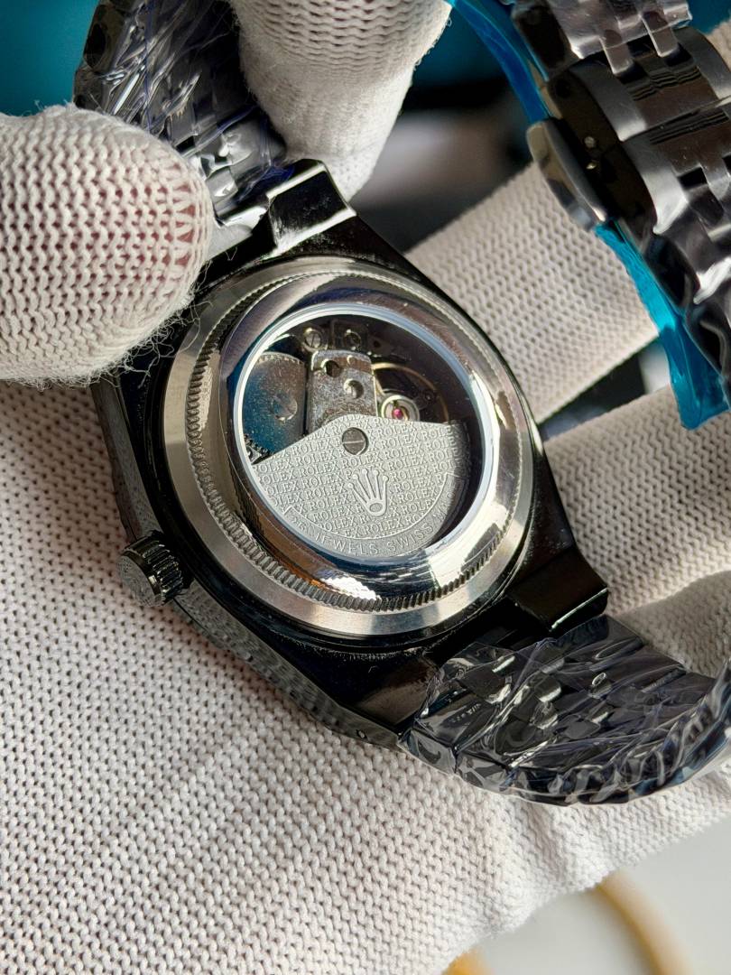 Role_x Land Dweller Automatic - J1568