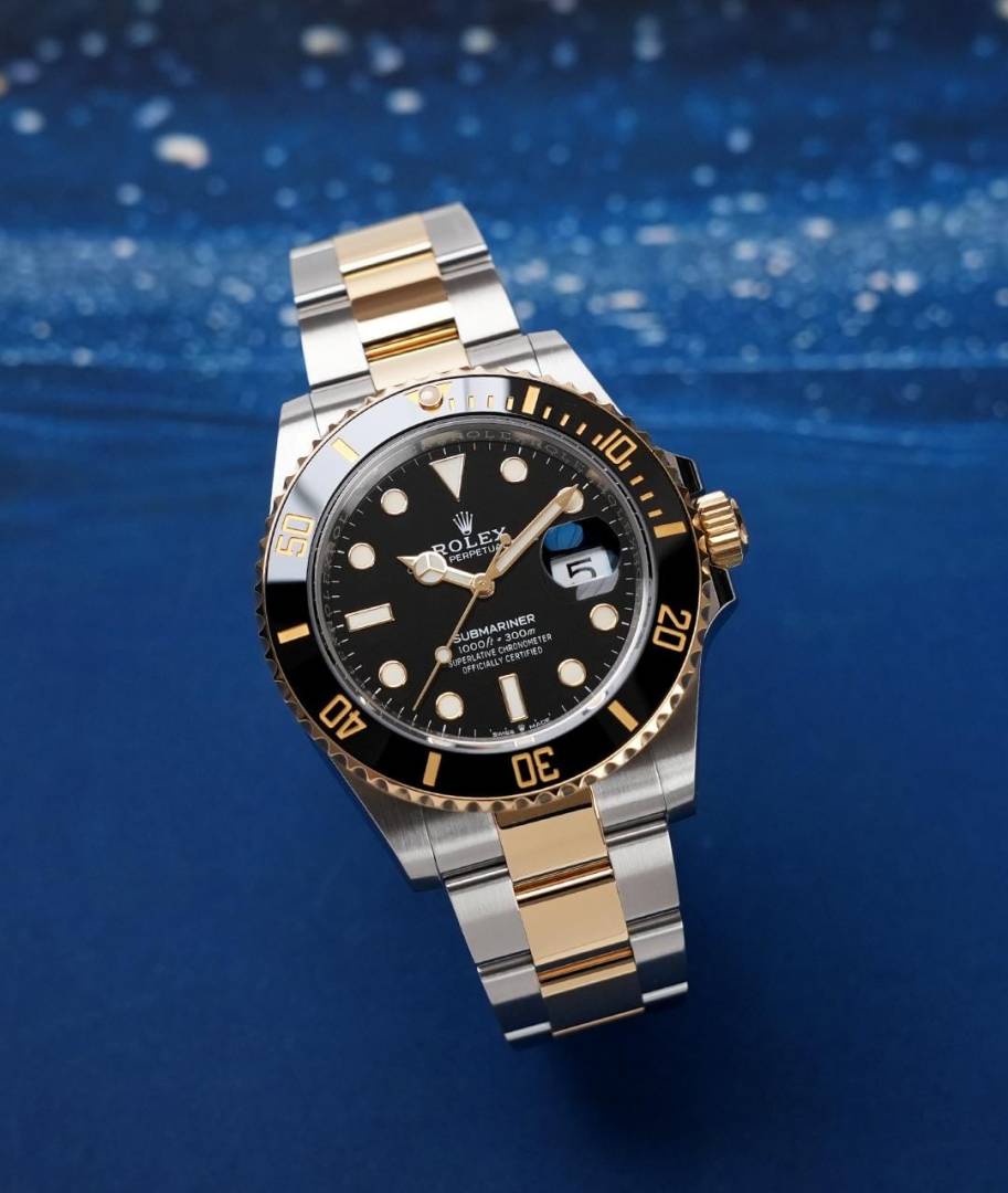 Role_x Oyster Perpetual Submarine 2Ton-Gold-Black