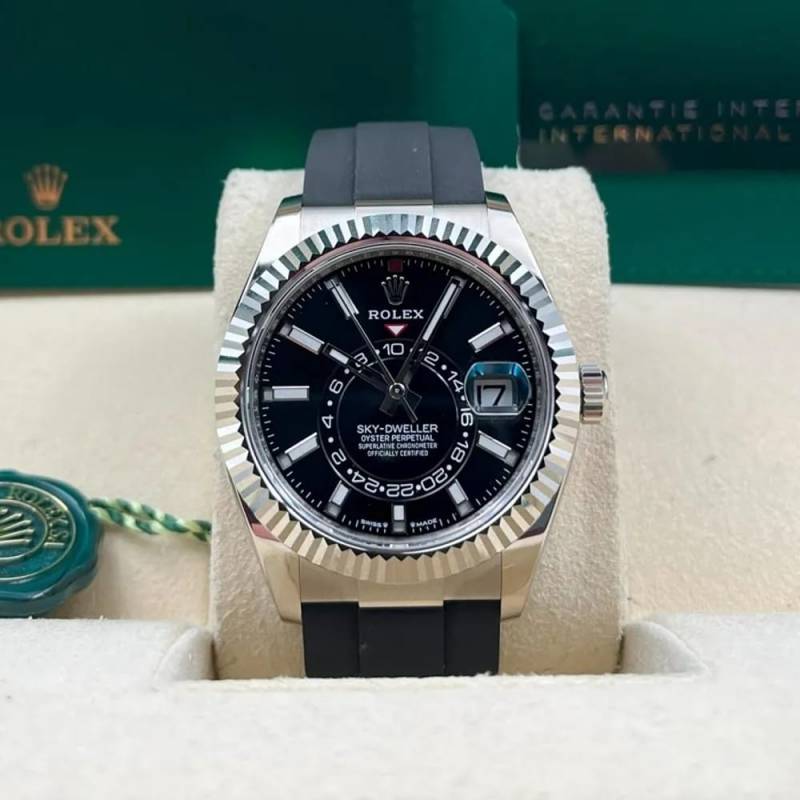 Role_x Oyster perpetual Sky Dweller