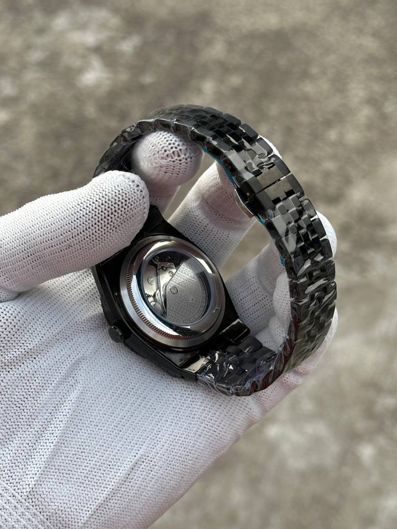 Role_x Land Dweller Automatic - J1568